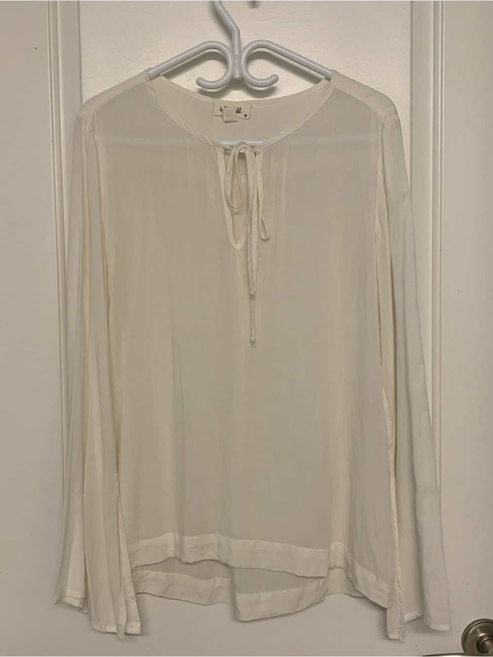 Bella Dahl Split Sleeve Keyhole Blouse M Peasant Top Tie Neck Flare Sleeve Boho